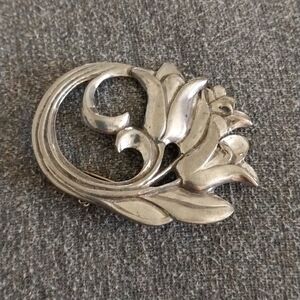 Seagull pewter tulip brooch